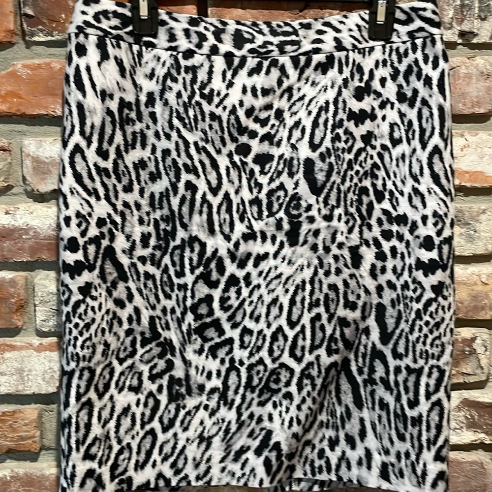 Worthington pencil skirt, size 8